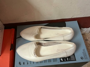 皮鞋 白色的 正派大码女鞋 255厘米 2-3厘米跟