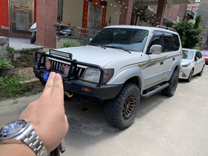 丰田霸道3400前杠