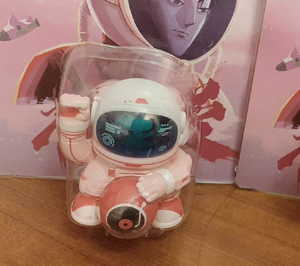 黄子韬 韬斯曼宇航员手办