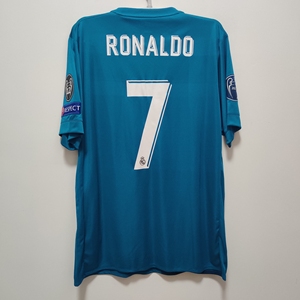 皇马1718球衣客场