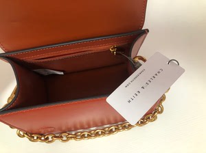 000人付款淘宝朋友送的生日礼物,小ck,9成新,吊牌购物小票齐全,连纸袋