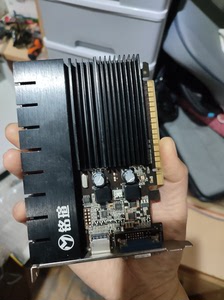 北京通州永顺自取铭瑄gt210-1gb显卡一个,正常使用没问