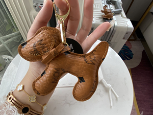 mcm小狗挂件包包挂件