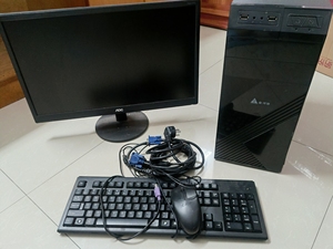 二手台式电脑,主机金河田牌,显示器noc牌,全套出300