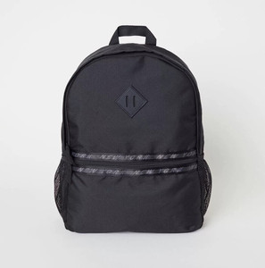 hm黑色背包