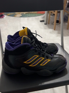 adidas crazy 3科比天足kobe湖人客场配色