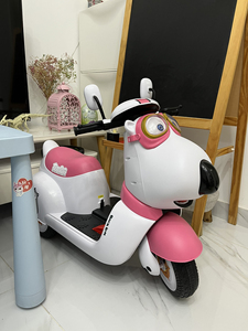 大卫贝肯小狗造型儿童电动摩托车
