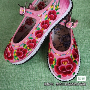 云南彝族小姑娘绣花鞋一脚蹬圆头中国风纯云南彝族纯手工刺绣绣花