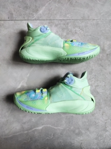 秒出李宁音速9薄荷绿,非zk lbj pg hd,尺码43.