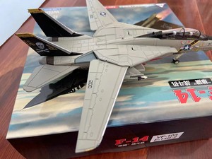 便宜出F14A雄猫 战斗机 海盗旗中队合金模型