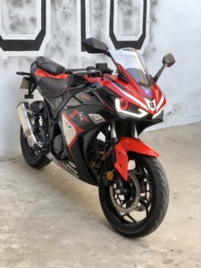 国产雅马哈r3 小忍者 gt款 r2款 国产公路赛 摩托车