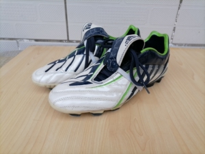 000人付款淘宝当年贝壳汉姆的阿迪猎鹰9足球鞋,收拾旧物出来的,42.