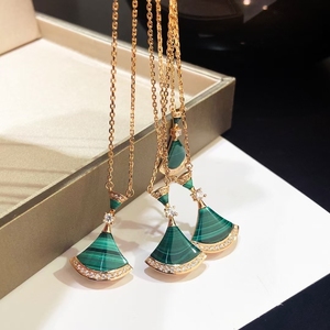 宝格丽小裙子扇形项链18k金带钻大号白贝母红玉髓孔雀石蛋白石