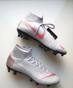 全新意产超顶刺客12sg足球鞋