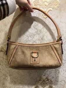 tb8575130660淘宝【小黑菊意大利go】gucci 男士老花邮差包0人付款