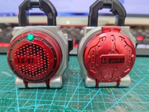 万代面骑士铠武 面骑士救世主 dx血橙锁种 dx石榴锁种 成