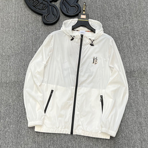 巴宝莉春夏季皮肤衣防晒衣