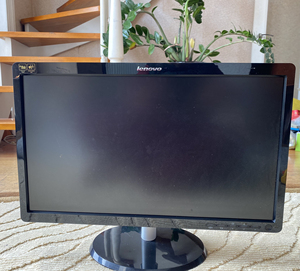 联想 22吋 显示器 l215wa 薄屏