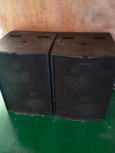 低价处理一对玛田兄弟音响,双15寸超低.