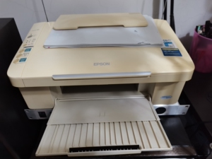 爱普生me300彩色打印复印扫描一体机,用了大概8年左右(家