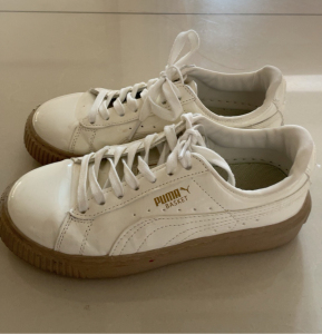 puma 漆皮奶白色松糕鞋 35码