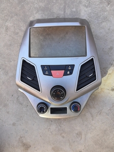 众泰z200hb空调开关 中控面板 原厂拆车件 成色如图 实