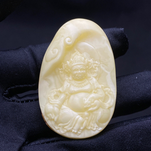 天然琥珀蜜蜡白蜜黄财神】王海笑大师作品,雕工精细,细节大位蜜