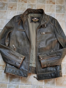 6460哈雷戴维森真皮头层小牛皮皮衣夹克机车服女款,小个子男士也