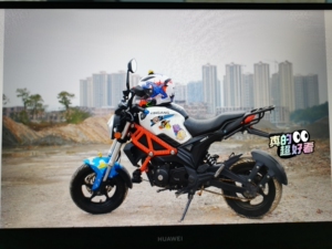 小怪兽银钢200cc摩托车,小型杜卡迪,因为是国三版,而且车