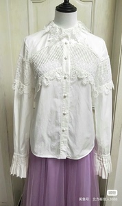 淑女屋老款纯棉蕾丝领白衬衫。非常经典的一款白衬衣，购于实体店