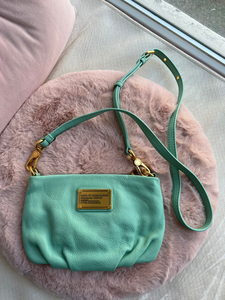 马克雅克布薄荷绿色包包,长25cm,高15cm,全新未使用过