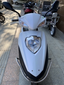 豪爵铃木女装摩托车