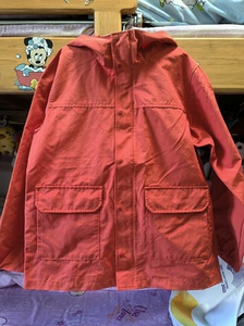 优衣库女大童风衣外套，无内衬，150码，橘红色，九五成新，面