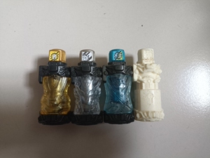 假面骑士build瓶子 满瓶 金兔银龙 锁 橙dx扭蛋自制