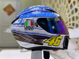 agv雪屋 pista gp r 头盔 雪屋 雪景小镇,机车