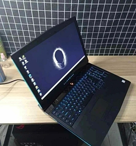17r5国行顶配i9 1080 外星人游戏笔记本