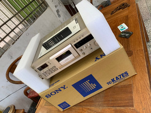 索尼 sony .ka7es卡座非常漂亮.功能看视频.遥控器