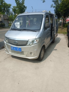 一汽解放新佳宝v75面包车,15年上牌,全款7800,荆州竹