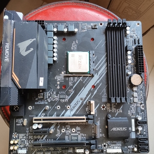 技嘉b550m小雕主板加锐龙r5 2600 cpu套装,一套