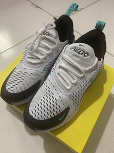 九成新正品2021新款耐克air27c气垫跑步鞋,没穿几回.