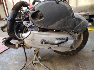 轻骑铃木优友uu125t发动机,照片一套(机器,电脑版,整车