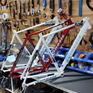 绝版气动铝架台湾原产卜威kinesis铝合金公路车架 圈刹车