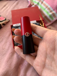 阿玛尼挚爱哑光唇膏400,保真保正,经常买的代购买的,涂过三