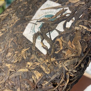 天下普洱第yi仓/2011年薄刀山古树早春普洱生茶357g