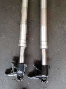 黄龙600减震油油