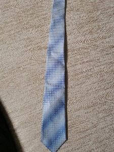 堡尼 boni  9.9新领带，仅使用过一次，专柜购买  蓝