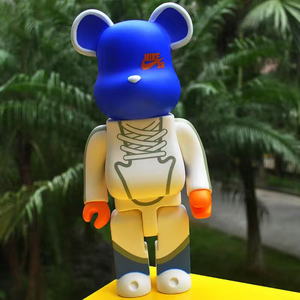 400%暴力熊手办耐克nike潮牌公仔高度28厘米关节可以动