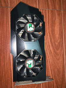 铭瑄rx570海外版4g带背板不是阉割版用料足结实四铜管散热