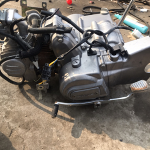 二手豪爵两轮弯梁摩托车110发动机头国三喜运国产通用摩托车发