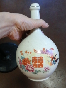 红双喜花鸟葫芦酒瓶，江西省九江市封缸酒瓶，品如图，拍后不退不